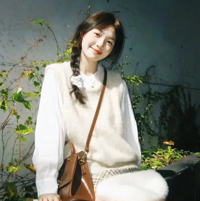 一脸嫌弃表情的妹子给你看胖次第二季